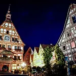 Daire Modernes Blues In Ruhiger Altstadtlage Perfekt Fuer Paare Geniesser Und Auszeiten In Der Weinregion Ihr Gemuetliches Zuhause In