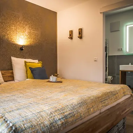 Modernes Apartment Blues In Ruhiger Altstadtlage Perfekt Fuer Paare Geniesser Und Auszeiten In Der Weinregion Ihr Gemuetliches Zuhause In Besigheim Διαμέρισμα