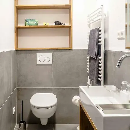 Modernes Apartment Blues In Ruhiger Altstadtlage Perfekt Fuer Paare Geniesser Und Auszeiten In Der Weinregion Ihr Gemuetliches Zuhause In Besigheim