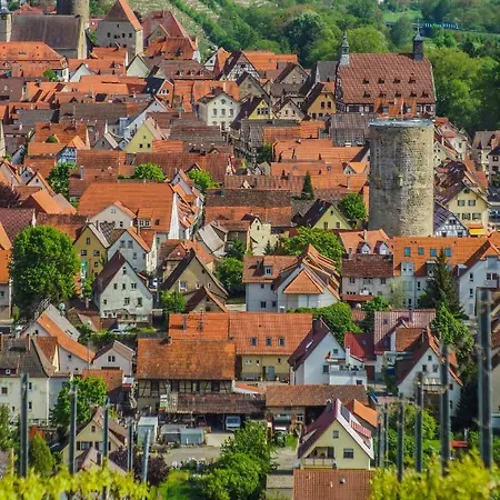 Modernes Apartment Blues In Ruhiger Altstadtlage Perfekt Fuer Paare Geniesser Und Auszeiten In Der Weinregion Ihr Gemuetliches Zuhause In Besigheim ベジクハイム