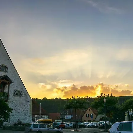 Modernes Apartment Blues In Ruhiger Altstadtlage Perfekt Fuer Paare Geniesser Und Auszeiten In Der Weinregion Ihr Gemuetliches Zuhause In Besigheim